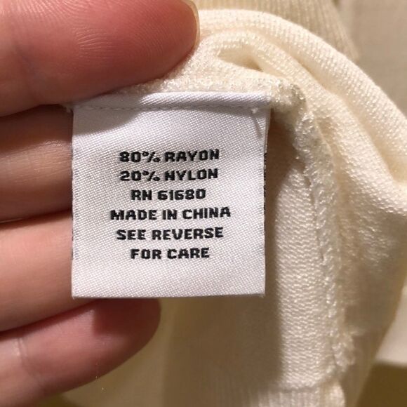 NWT 525 American Ivory Sweater, Size Large - Picture 5 of 7